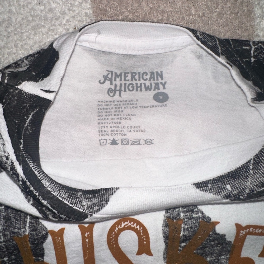 Graphic Tee - Picture 2 of 3